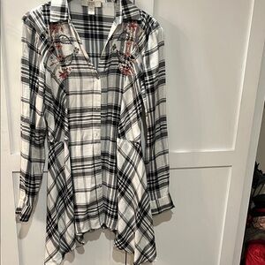 American Vintage Black and White Plaid Blouse